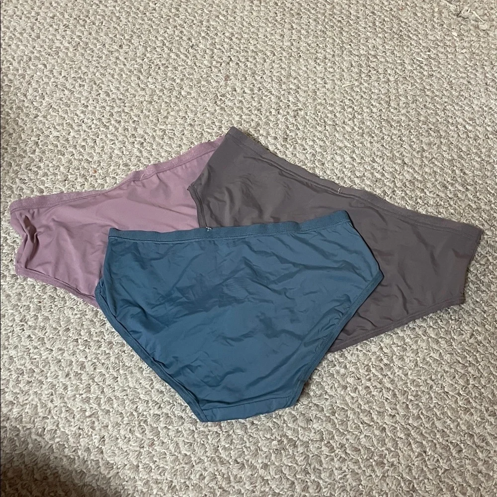 Maurice’s size XS Blue, Light Purple, Purple Hipster No Show No Lines Panties